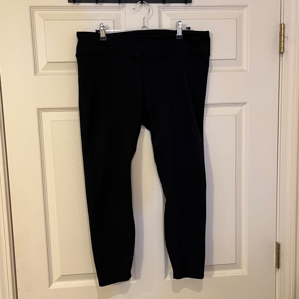 Black Powerhold 7/8 Leggings